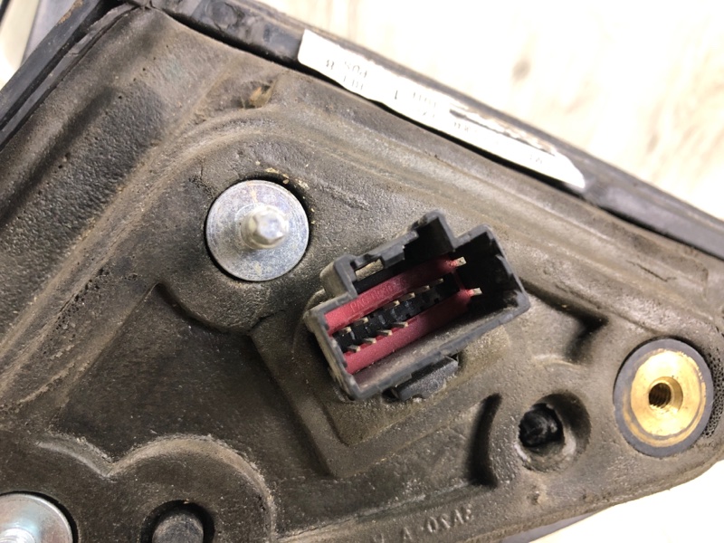 Зеркало правое TAURUS 10-19 Зеркало правое TAURUS 10-19