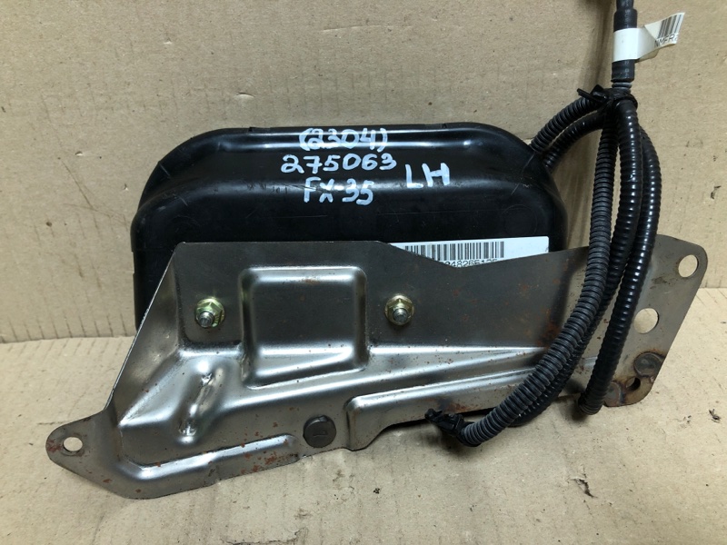Подушка безопасности в сиденье передняя левая FX S50 03-08 2004 3.5 VQ35DE