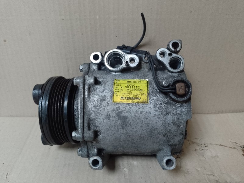 Компрессор кондиционера MITSUBISHI LANCER 4/5/6/7/8 88-02 00-03 8 2.0 4G94 MR958219 Б/У