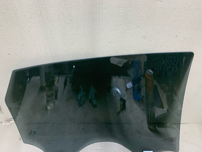 Стекло двери заднее левое FX S50 03-08 2004 3.5 VQ35DE