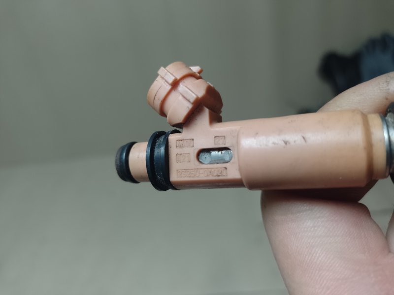 Форсунка топливная TOYOTA SOLARA 03-09 3.3 3MZFE Форсунка топливная TOYOTA SOLARA 03-09 3.3 3MZFE