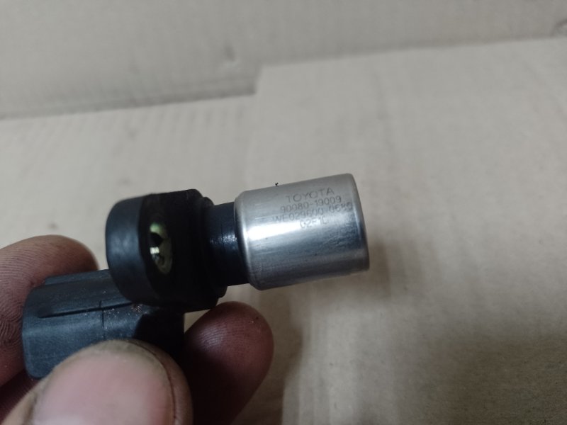 Датчик положения коленвала TOYOTA SOLARA 03-09 3.3 3MZFE