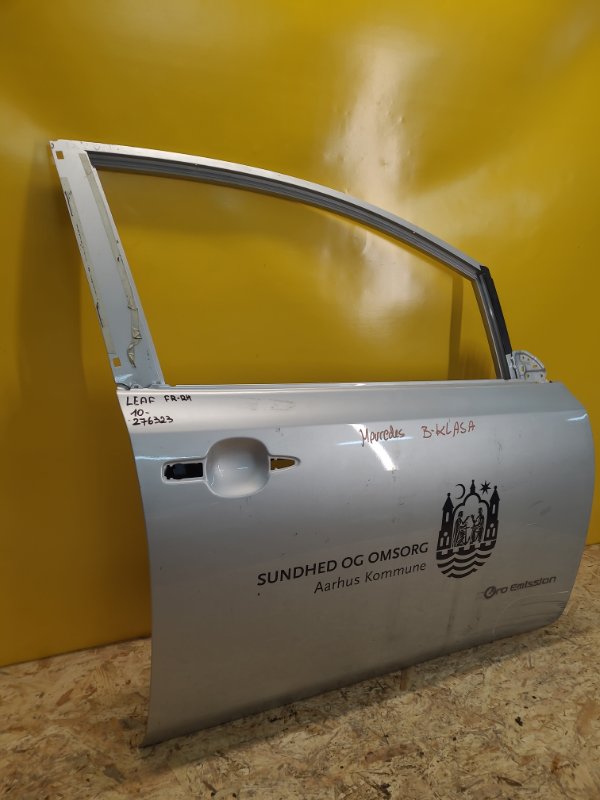 Дверь передняя правая LEAF 10-17