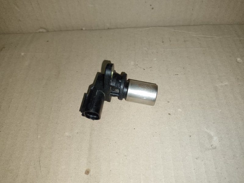 Датчик положения коленвала LEXUS LS430 00-06 2004 UCF30L 4.3 3UZFE 90919-05035 Б/У