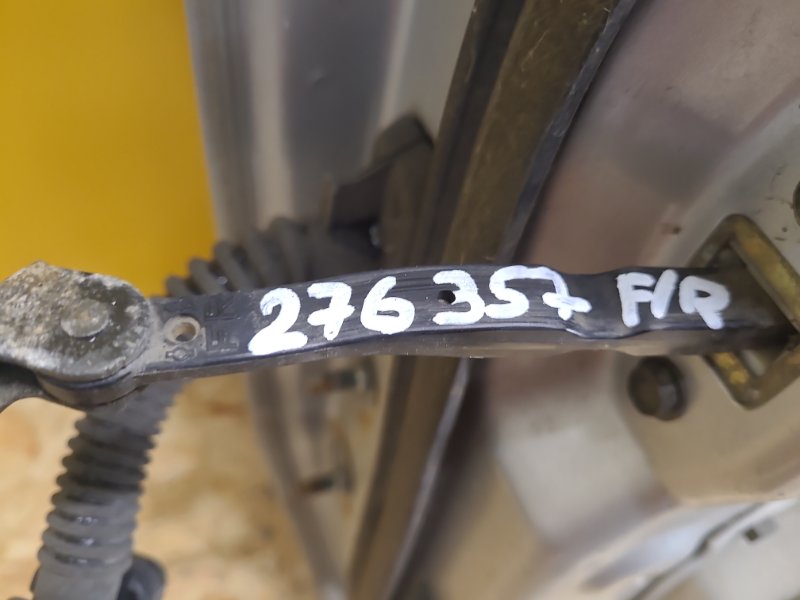 Ограничитель двери передний правый MURANO Z50 02-07