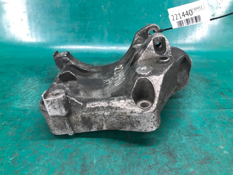 Кронштейн компрессора кондиционера RL 05-12 2008 Седан 3.5