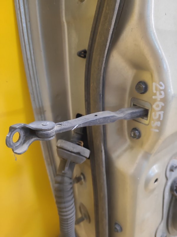 Запчасть ограничитель двери передний правый NISSAN MURANO Z50 02-07 80430-CA010 Б/У Ограничитель двери передний правый NISSAN MURANO Z50 02-07 80430-CA010 Б/У