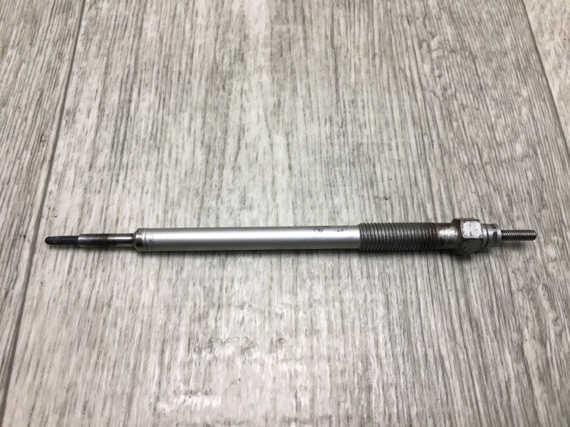 Свеча накала MITSUBISHI L200 06-14 2.5 4D56U 1820A009 Б/У