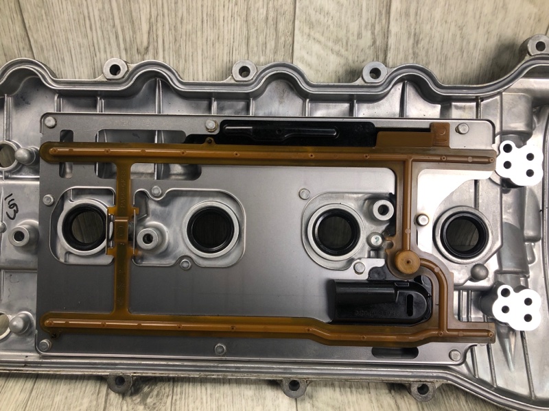 Крышка распредвала CAMRY 50 12-15 2AR