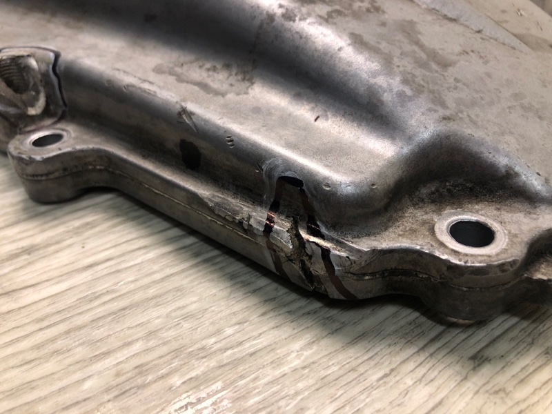 Крышка распредвала CAMRY 50 12-15 2AR