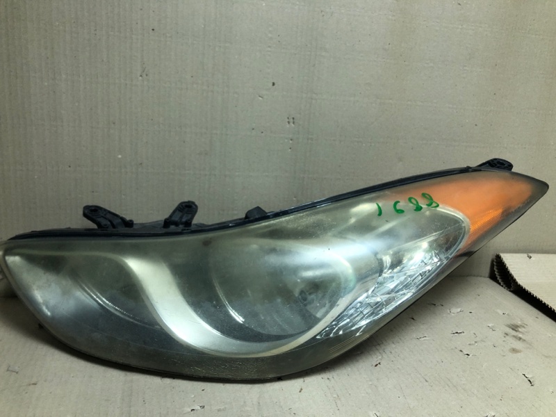 Фара передняя левая HYUNDAI ELANTRA MD 10-15 2013 1.8 G4NB 92101-3Y000 Б/У