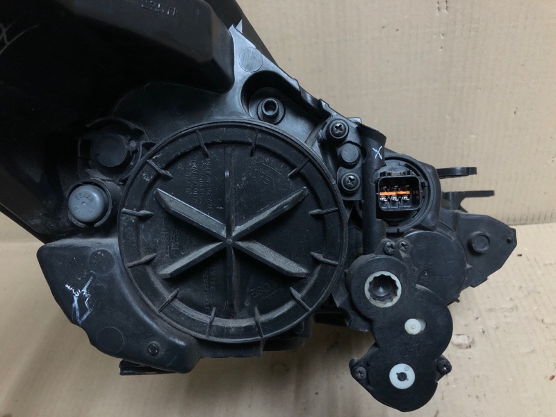 Фара передняя левая ELANTRA MD 10-15 2013 1.8 G4NB