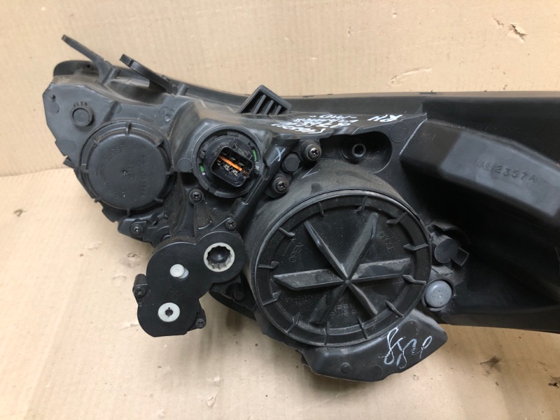 Фара передняя правая ELANTRA MD 10-15 2013 1.8 G4NB