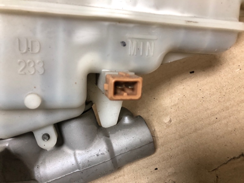 Главный тормозной цилиндр ELANTRA MD 10-15 2013 1.8 G4NB