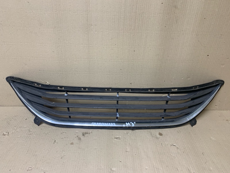 Решетка переднего бампера HYUNDAI ELANTRA MD 10-15 2013 1.8 G4NB 86560-3Y000 Б/У