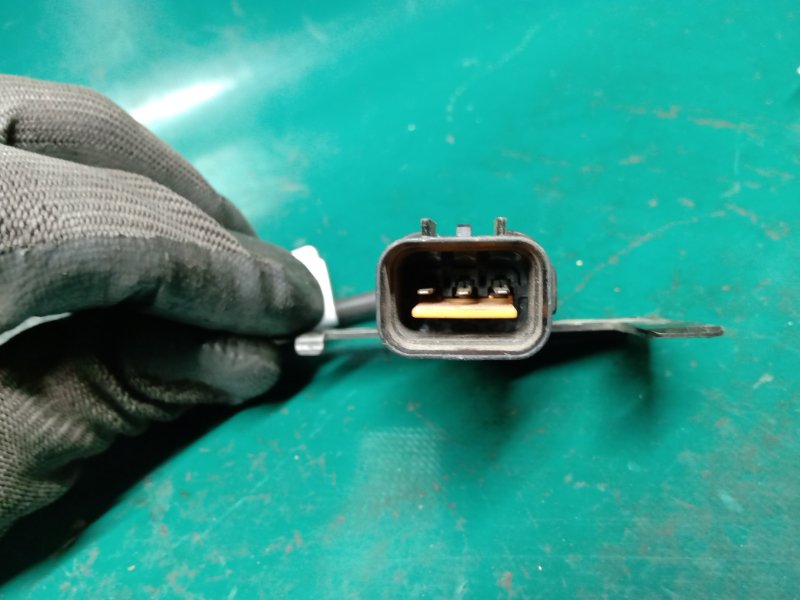 Датчик положения распредвала SORENTO BL 02-09 Датчик положения распредвала SORENTO BL 02-09