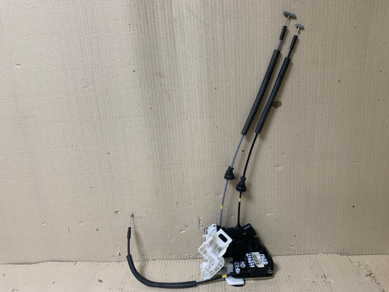 Замок двери задний правый HYUNDAI ELANTRA MD 10-15 2013 1.8 G4NB 81420-3X010 Б/У