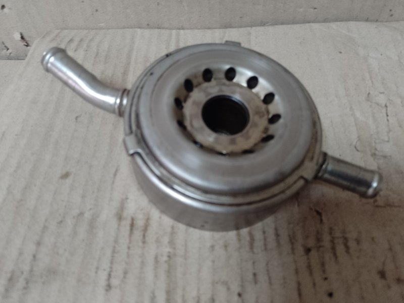 Теплообменник масляного фильтра FX S50 03-08 2005 3.5 VQ35DE