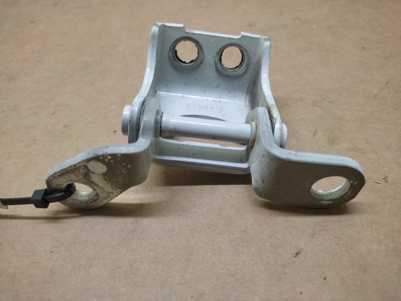 Петля двери верхняя задняя правая ACURA MDX (YD3) 13-21 YD3 3.5 J35Y4 Петля двери верхняя задняя правая ACURA MDX (YD3) 13-21 YD3 3.5 J35Y4