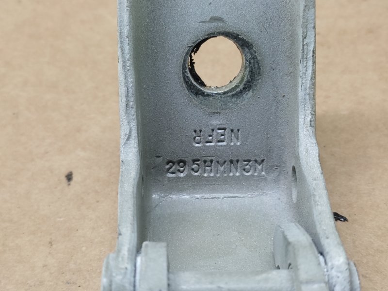 Петля двери верхняя передняя правая ACURA MDX (YD3) 13-21 YD3 3.5 J35Y4