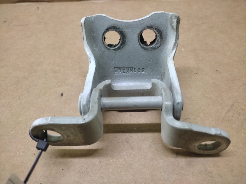 Петля двери нижняя передняя правая ACURA MDX (YD3) 13-21 YD3 3.5 J35Y4