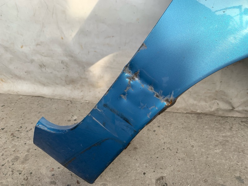 Крыло переднее правое LEAF 10-17