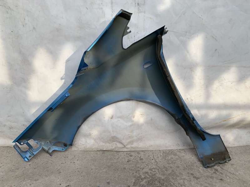 Крыло переднее правое LEAF 10-17