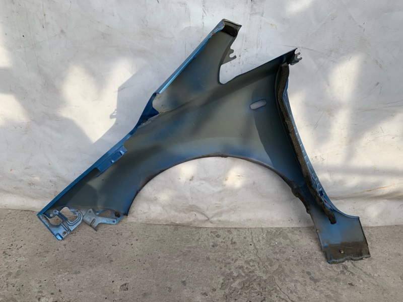 Крыло переднее правое LEAF 10-17