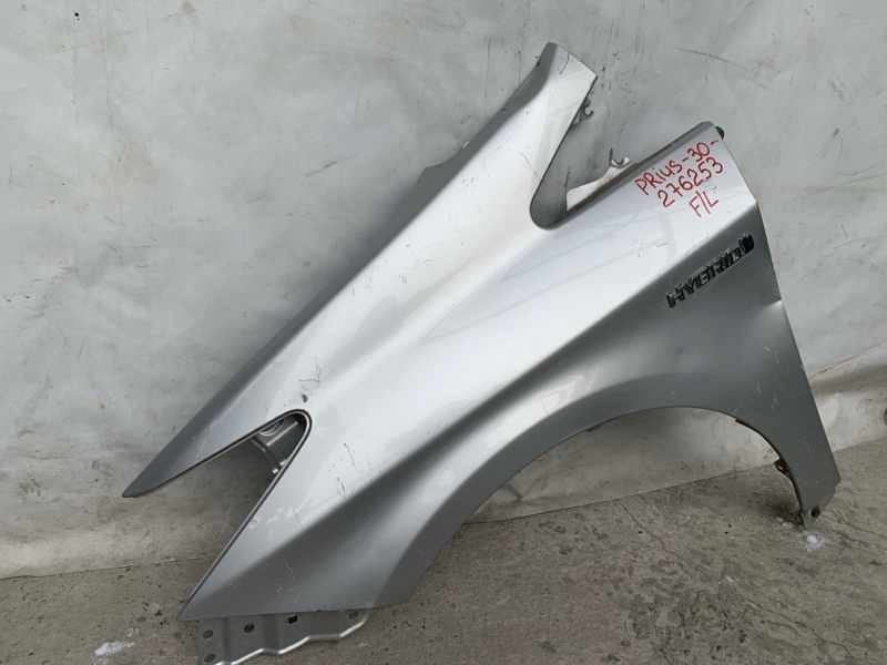 Крыло переднее левое TOYOTA PRIUS - 30 09-17