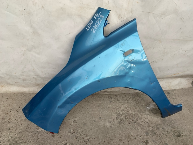 Крыло переднее левое LEAF 10-17 Крыло переднее левое LEAF 10-17