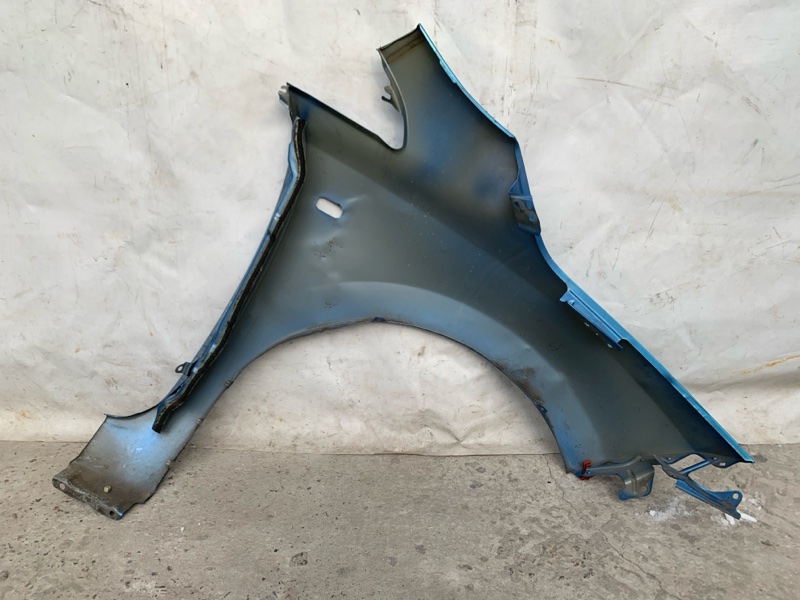 Крыло переднее левое LEAF 10-17 Крыло переднее левое LEAF 10-17