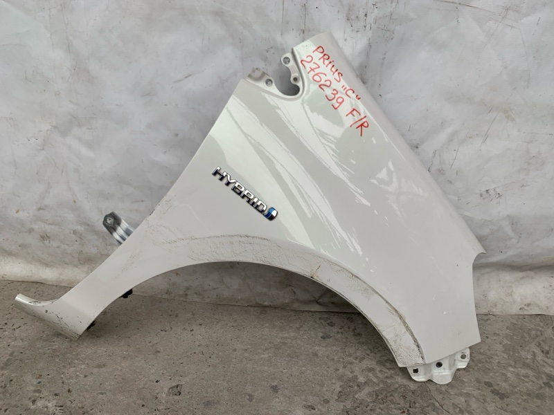 Крыло переднее правое TOYOTA PRIUS C/AQUA 11-14 53801-52160 Б/У