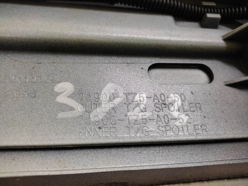 Спойлер крышки багажника MDX (YD3) 13-21 2014 YD3 3.5 J35Y4