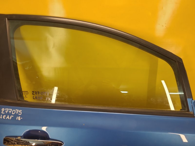 Стекло двери переднее правое NISSAN LEAF 18- 80300-5SF0A Б/У