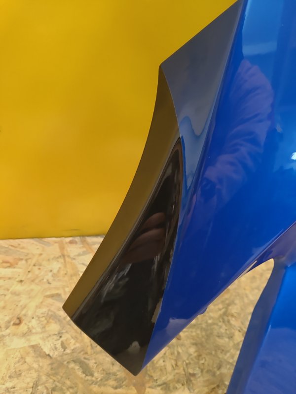 Крыло переднее правое LEAF 18-