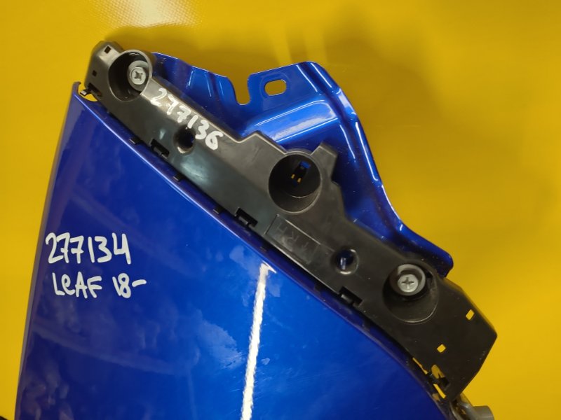 Кронштейн переднего бампера (на крыле) передний правый NISSAN LEAF 18- 62225-5SK0A Б/У