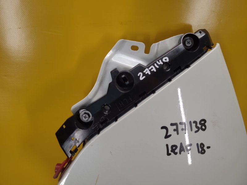 Кронштейн переднего бампера (на крыле) передний левый NISSAN LEAF 18- 62225-5SK0A Б/У