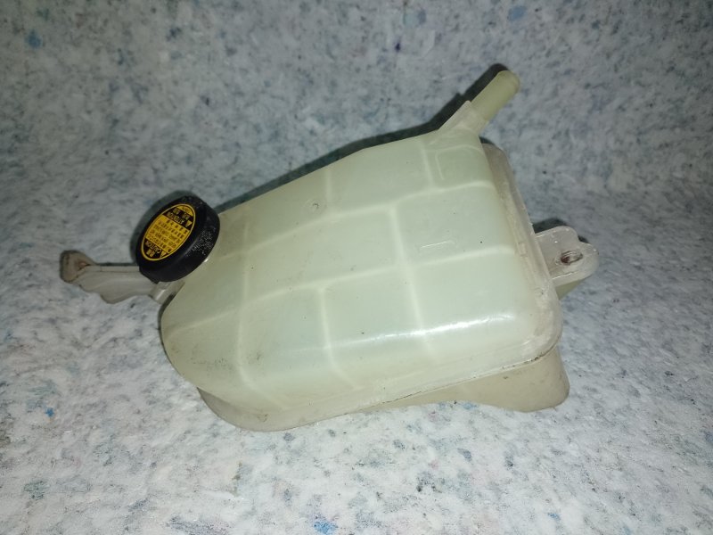 Запчасть бачок расширительный TOYOTA COROLLA 150 06-13 16480-22080 Б/У Бачок расширительный TOYOTA COROLLA 150 06-13 16480-22080 Б/У