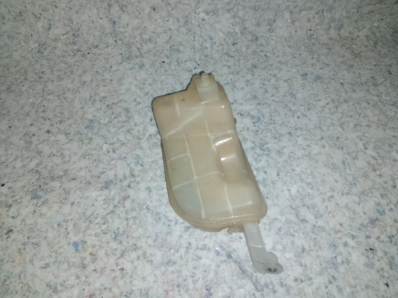 Бачок расширительный TOYOTA COROLLA 150 06-13 Бачок расширительный TOYOTA COROLLA 150 06-13