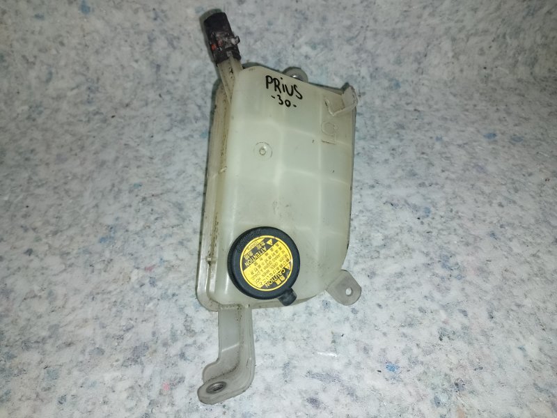 Запчасть бачок расширительный TOYOTA PRIUS - 30 09-17 16480-28080 Б/У Бачок расширительный TOYOTA PRIUS - 30 09-17 16480-28080 Б/У