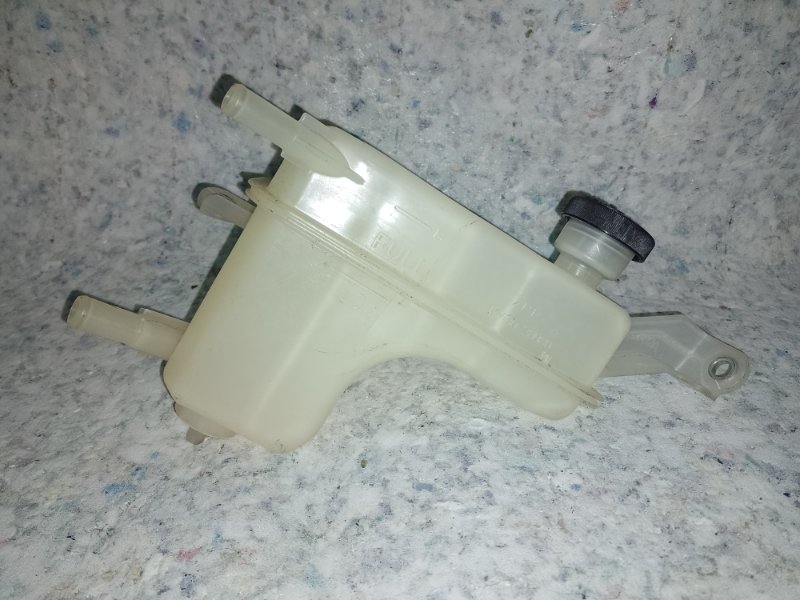 Бачок расширительный PRIUS - 30 09-17 Бачок расширительный PRIUS - 30 09-17