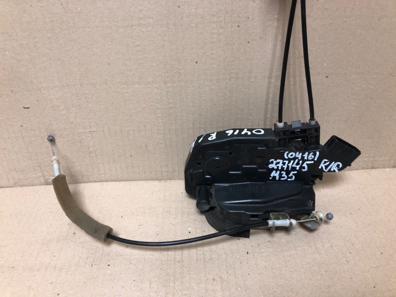 Замок двери задний правый M35/M45 04-10 2004 3.5 VQ35DE Замок двери задний правый M35/M45 04-10 2004 3.5 VQ35DE