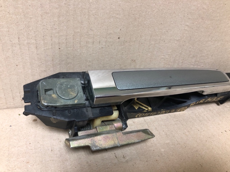 Ручка двери наружная задняя правая M35/M45 04-10 2004 3.5 VQ35DE Ручка двери наружная задняя правая M35/M45 04-10 2004 3.5 VQ35DE