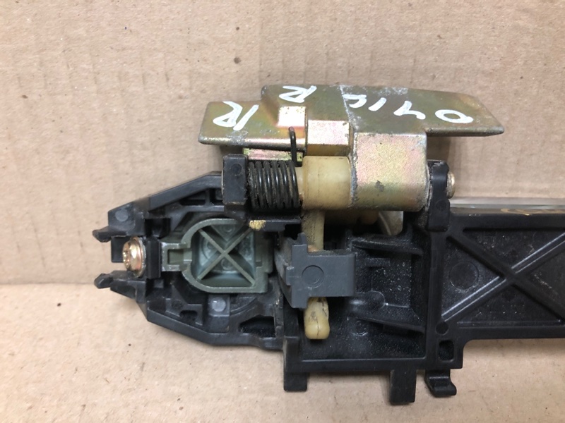 Ручка двери наружная задняя правая M35/M45 04-10 2004 3.5 VQ35DE Ручка двери наружная задняя правая M35/M45 04-10 2004 3.5 VQ35DE