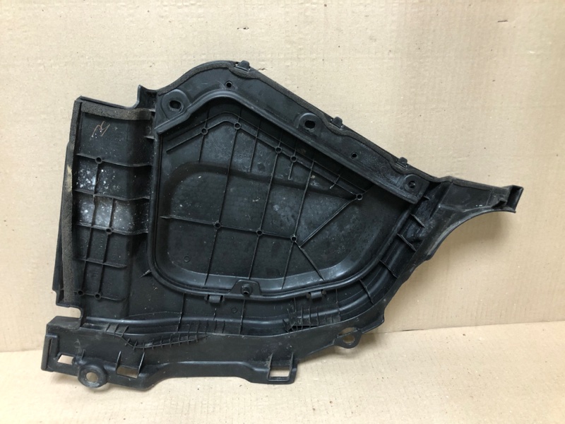 Пластик подкапотного отсека левый M35/M45 04-10 2004 3.5 VQ35DE