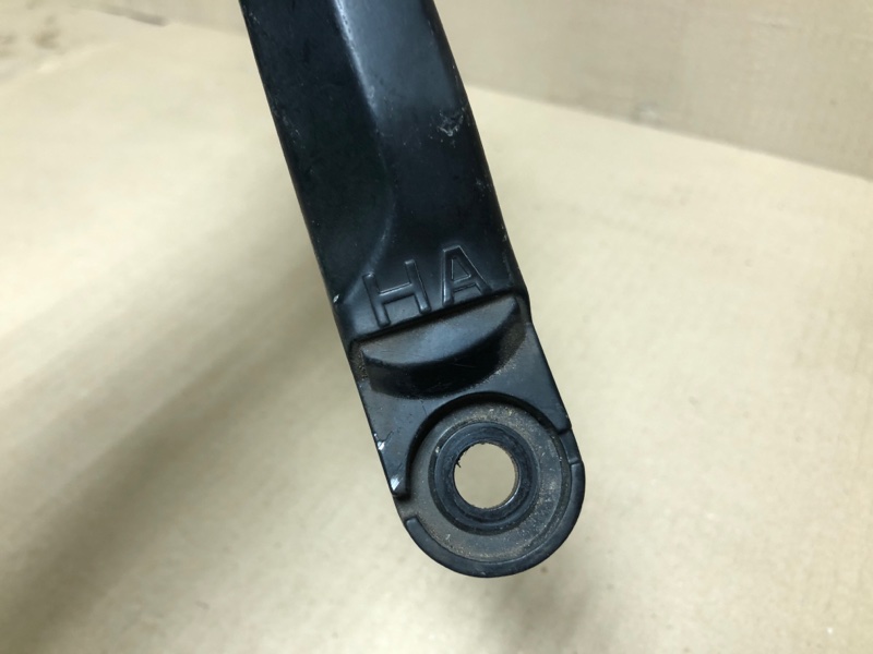 Поводок стеклоочистителя передний правый M35/M45 04-10 2004 3.5 VQ35DE