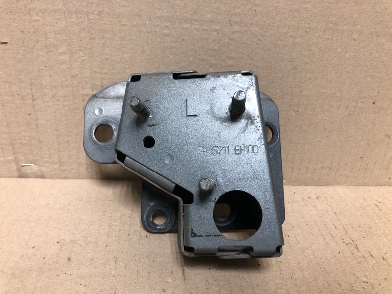 Кронштейн усилителя заднего бампера задний левый INFINITI M35/M45 04-10 2004 3.5 VQ35DE 85211-EH100 Б/У
