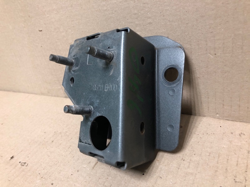 Кронштейн усилителя заднего бампера задний левый INFINITI M35/M45 04-10 3.5 VQ35DE