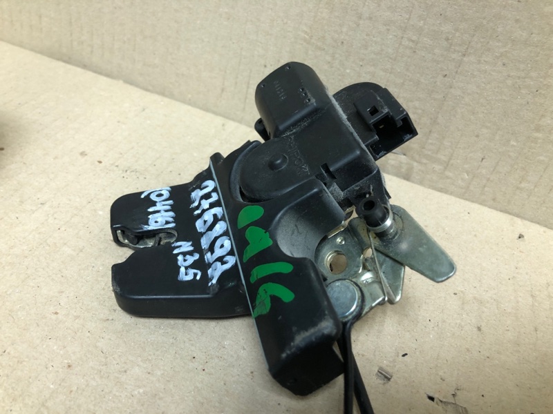 Замок крышки багажника M35/M45 04-10 2004 3.5 VQ35DE Замок крышки багажника M35/M45 04-10 2004 3.5 VQ35DE