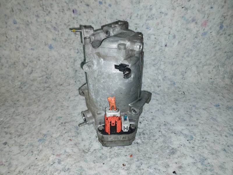 Компрессор кондиционера LEAF 10-17 Компрессор кондиционера LEAF 10-17